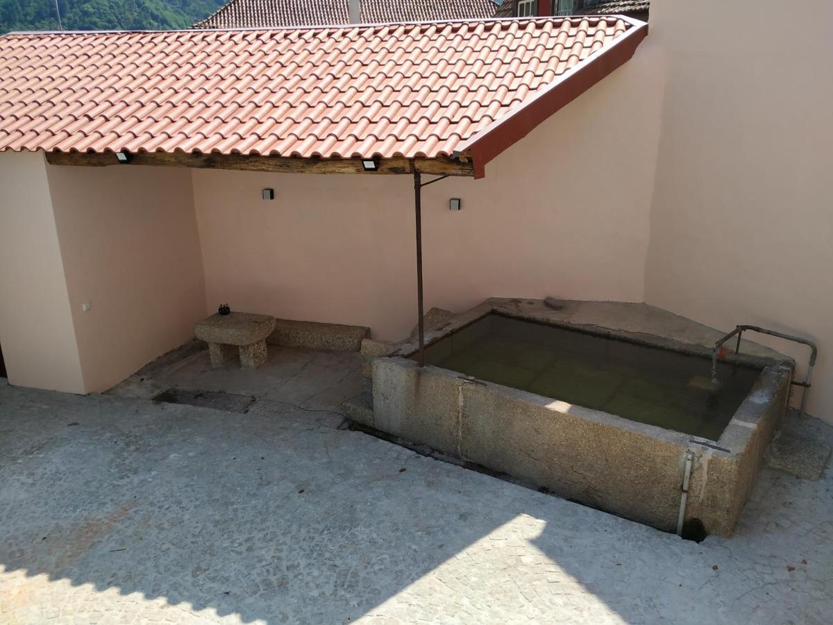 Ostello Entresocalcos Loriga Esterno foto